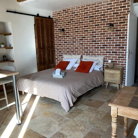 Tres Beau Studio Avec Terrasse Дзондза Экстерьер фото